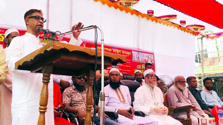 শ্রমিকরাই জীবন দিয়ে বাংলাদেশের মুক্ত পরিবেশ সৃষ্টি করেছে : মামুন মাহমুদ শ্রমিকরাই জীবন দিয়ে বাংলাদেশের মুক্ত পরিবেশ সৃষ্টি করেছে : মামুন মাহমুদ