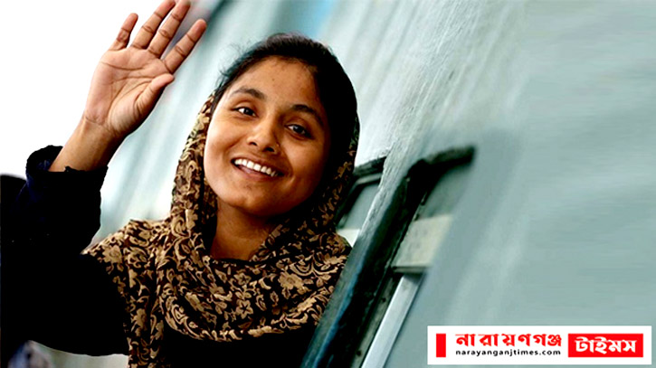 নাড়ীর টানে বাড়ি ফেরা নাড়ীর টানে বাড়ি ফেরা