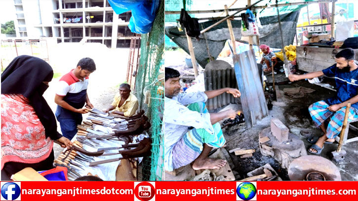 ঈদকে ঘিরে ক্রেতা ঝুঁকছে ব্যস্ত কামারপল্লীতে ঈদকে ঘিরে ক্রেতা ঝুঁকছে ব্যস্ত কামারপল্লীতে