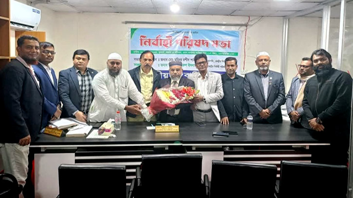 জাতীয় সাংবাদিক সংস্থার কেন্দ্রীয় কমিটির সভাপতি মমিনুর রশিদ শাইন জাতীয় সাংবাদিক সংস্থার কেন্দ্রীয় কমিটির সভাপতি মমিনুর রশিদ শাইন