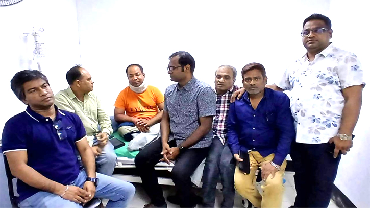 সাংবাদিক রিয়াজের উপর হামলা : নারায়ণগঞ্জ টেলিভিশন জার্নালিষ্ট এসোসিয়েশন নিন্দা সাংবাদিক রিয়াজের উপর হামলা : নারায়ণগঞ্জ টেলিভিশন জার্নালিষ্ট এসোসিয়েশন নিন্দা