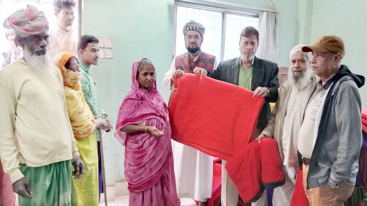 পশ্চিম দেওভোগ পঞ্চায়েত কমিটির উদ্যোগে শীতার্তদের মাঝে কম্বল বিতরণ পশ্চিম দেওভোগ পঞ্চায়েত কমিটির উদ্যোগে শীতার্তদের মাঝে কম্বল বিতরণ