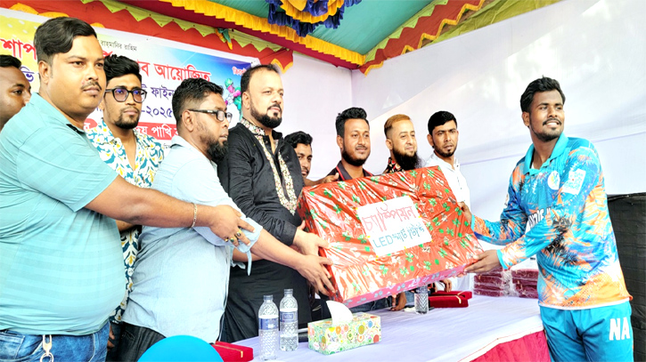 মাঠের অভাবে অনেক শিক্ষাপ্রতিষ্ঠানে খেলাধুলার চর্চা নেই : সুমন মাঠের অভাবে অনেক শিক্ষাপ্রতিষ্ঠানে খেলাধুলার চর্চা নেই : সুমন