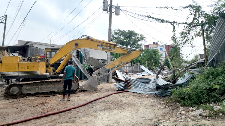 সোনারগাঁয়ে দুটি চুনা কারখানার অবৈধ গ্যাস সংযোগ বিচ্ছিন্ন সোনারগাঁয়ে দুটি চুনা কারখানার অবৈধ গ্যাস সংযোগ বিচ্ছিন্ন