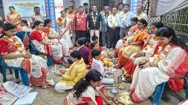 আন্তর্জাতিক মা দিবস উপলক্ষে মাতৃপূজা অনুষ্ঠিত আন্তর্জাতিক মা দিবস উপলক্ষে মাতৃপূজা অনুষ্ঠিত