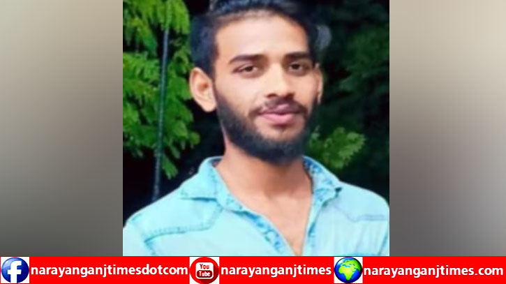 সোনারগাঁয় শীর্ষ সন্ত্রাসী ও হত্যা মামলার আসামিকে পুলিশে দিলো জনতা সোনারগাঁয় শীর্ষ সন্ত্রাসী ও হত্যা মামলার আসামিকে পুলিশে দিলো জনতা