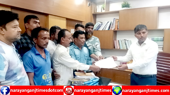 ডিসি-এসপি বরাবর সিএনজি চালক ও মালিকদের স্মারকলিপি ডিসি-এসপি বরাবর সিএনজি চালক ও মালিকদের স্মারকলিপি