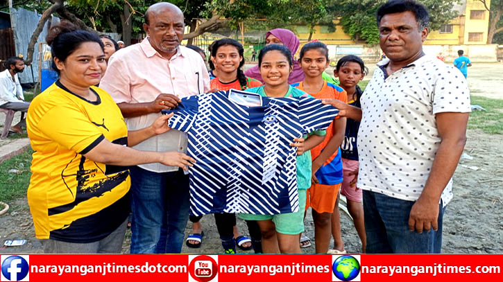 নারায়ণগঞ্জ জেলা ফুটবল এসোসিয়েশন খেলতে যাবে রাজশাহীতে নারায়ণগঞ্জ জেলা ফুটবল এসোসিয়েশন খেলতে যাবে রাজশাহীতে
