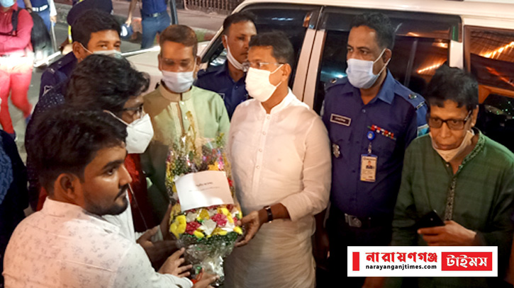 নারায়ণগঞ্জের পূজা মন্ডপ পরিদর্শন করলেন ডিআইজি হাবিব নারায়ণগঞ্জের পূজা মন্ডপ পরিদর্শন করলেন ডিআইজি হাবিব