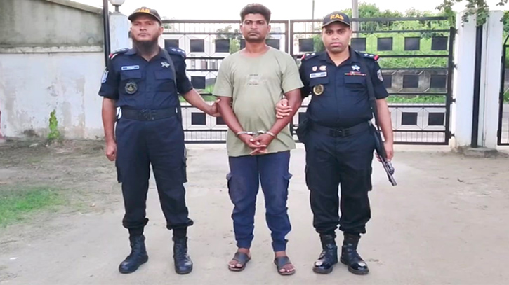 সম্পত্তির জন্য পিতাকে হত্যার উদ্দেশ্যে কুপিয়ে জখম, ছেলে রুবেল গ্রেপ্তার সম্পত্তির জন্য পিতাকে হত্যার উদ্দেশ্যে কুপিয়ে জখম, ছেলে রুবেল গ্রেপ্তার