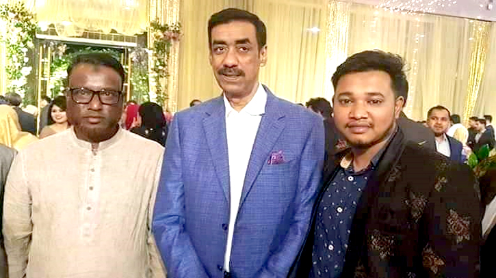 সিদ্ধিরগঞ্জে ছাত্র হত্যা মামলায় বাবা-ছেলে পলাতক সিদ্ধিরগঞ্জে ছাত্র হত্যা মামলায় বাবা-ছেলে পলাতক