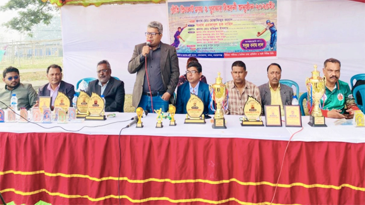 বন্দরে সাংবাদিকদের প্রীতি ক্রিকেট ম্যাচ অনুষ্ঠিত বন্দরে সাংবাদিকদের প্রীতি ক্রিকেট ম্যাচ অনুষ্ঠিত