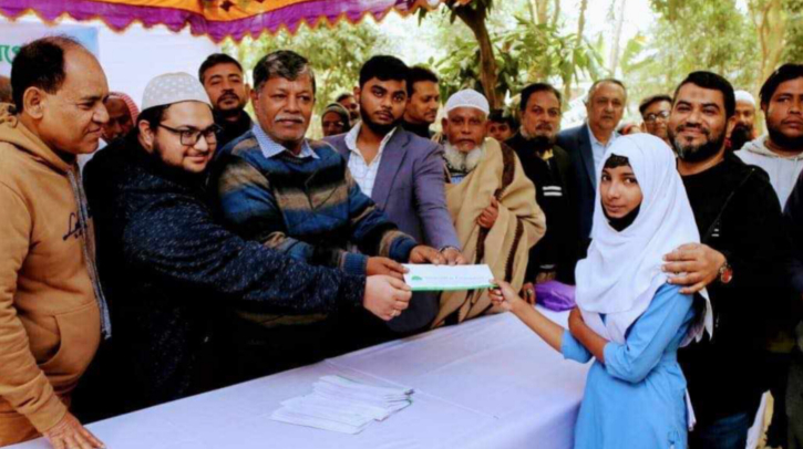 খন্দকার ফাউন্ডেশনের শিক্ষা বৃওি প্রধান 