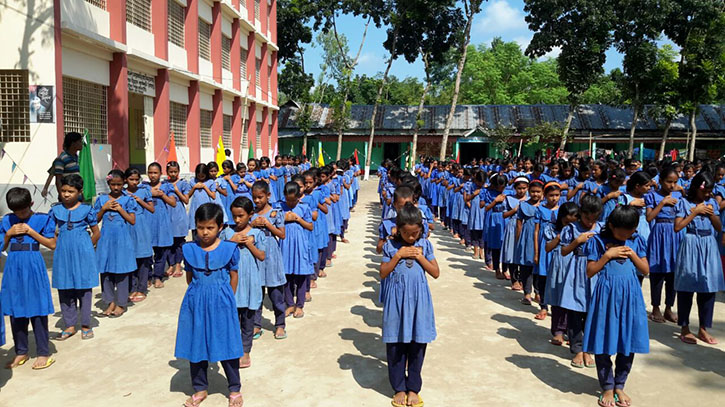 প্রাথমিক স্কুলের শিক্ষার্থীরা জামা-জুতা-ব্যাগ কিনতে টাকা পাবে