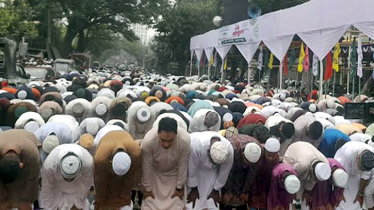 নারায়ণগঞ্জে উৎসবমুখর পরিবেশে পবিত্র ঈদুল ফিতর উদযাপন