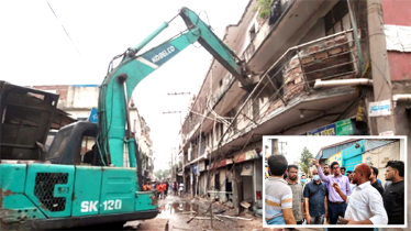 রূপগঞ্জে ৫০টি দোকান ও ৪টি বহুতল ভবন উচ্ছেদ 