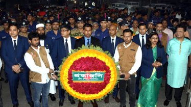 মহান স্বাধীনতা দিবসে না’গঞ্জে সর্বস্তরের মানুষের শ্রদ্ধা নিবেদন
