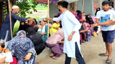 পরীক্ষার্থীদের বিশুদ্ধ খাবার পানি দিল বৈষম্য বিরোধী ছাত্র আন্দোলন