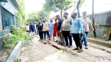 মডেল মাসুদের পক্ষে দেওভোগে ক্ষতিগ্রস্থ স্কুল পরিদর্শন করলেন মনির