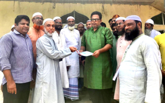 জামপুরে ৩১ দফা বাস্তবায়নে লিফলেট বিতরণ  