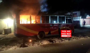 নারায়ণগঞ্জে ৬ ঘন্টার ব্যবধানে আরও একটি বাসে আগুন