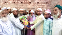বন্দরে মসজিদের ঈমামকে মুসল্লিদের রাজকীয় বিদায় 