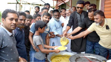 ৬নং ওয়ার্ড স্বেচ্ছাসেবক দলের দোয়া ও খাবার বিতরণ