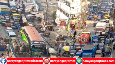 রমজানের শুরু থেকেই বাড়ছে ঢাকা-নারায়ণগঞ্জ সড়কে যানজট, দুর্ভোগ