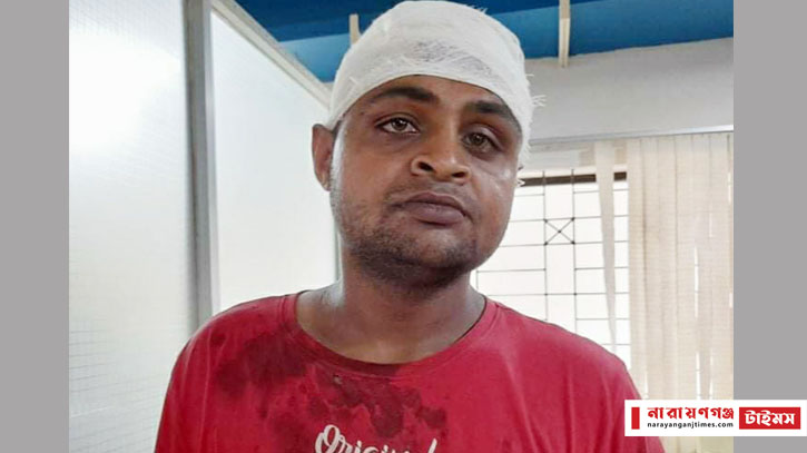 ফতুল্লায় সংখ্যালঘুর বাড়িতে ছাত্রলীগ ক্যাডারদের হামলা, আহত ১ ফতুল্লায় সংখ্যালঘুর বাড়িতে ছাত্রলীগ ক্যাডারদের হামলা, আহত ১