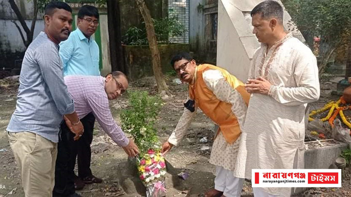 কমান্ডার গোপীনাথ দাসের স্মৃতিস্তম্ভে শ্রদ্ধা নিবেদনে ঐক্য পরিষদ কমান্ডার গোপীনাথ দাসের স্মৃতিস্তম্ভে শ্রদ্ধা নিবেদনে ঐক্য পরিষদ