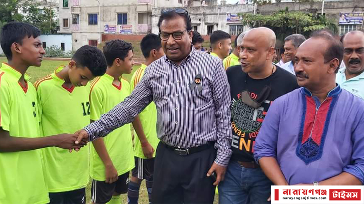 বিদ্যানিকেতনের আন্তঃশ্রেণি ফুটবল টুর্নামেন্টের ফাইনাল খেলা অনুষ্ঠ বিদ্যানিকেতনের আন্তঃশ্রেণি ফুটবল টুর্নামেন্টের ফাইনাল খেলা অনুষ্ঠ