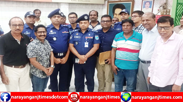 শহরের বলদেব জিউড় মন্দির পরিদর্শনে অতিরিক্ত ডিআইজি শহরের বলদেব জিউড় মন্দির পরিদর্শনে অতিরিক্ত ডিআইজি