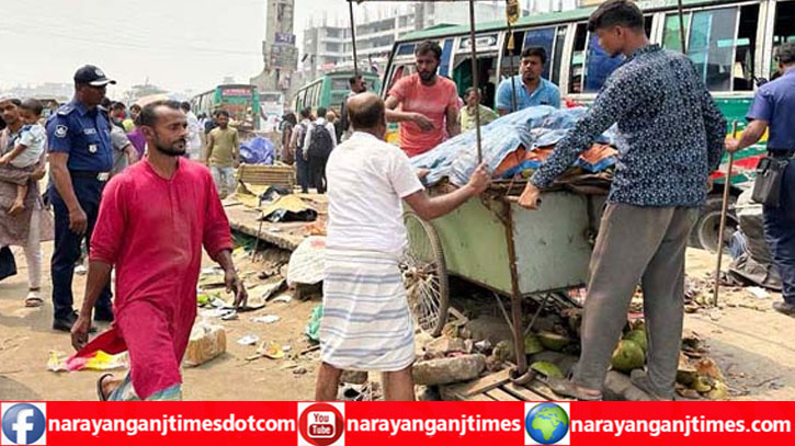 শিমরাইল মোড়ে মহাসড়কে শতাধিক অবৈধ স্থাপনা ও দোকানপাট উচ্ছেদ