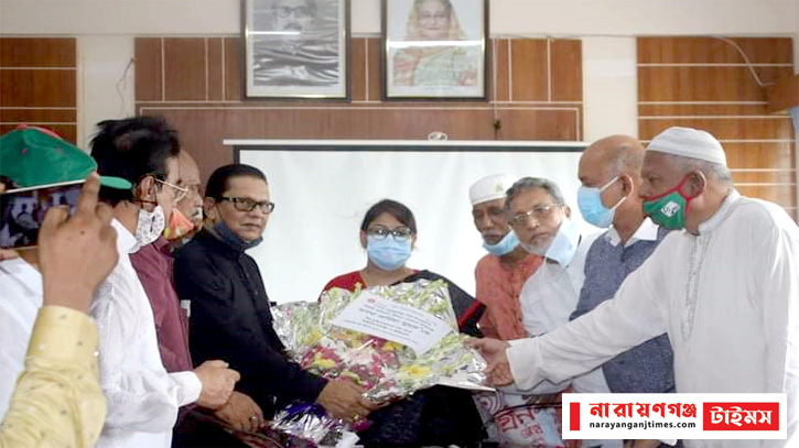 সদর ইউএনও আরিফা জহুরার সঙ্গে বীর মুক্তিযোদ্ধাদের সাক্ষাৎ সদর ইউএনও আরিফা জহুরার সঙ্গে বীর মুক্তিযোদ্ধাদের সাক্ষাৎ