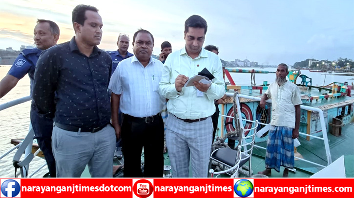 শীতলক্ষ্যায় চার নৌযানকে অর্থদন্ড শীতলক্ষ্যায় চার নৌযানকে অর্থদন্ড