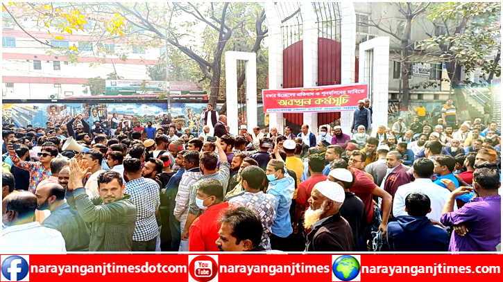 নাসিক মেয়র-এমপিদের হকারদের হুঁশিয়ারী নাসিক মেয়র-এমপিদের হকারদের হুঁশিয়ারী