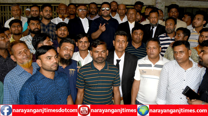 প্রশাসনকে ব্যবহার করে মিথ্যা মামলা দিচ্ছে : আজাদ প্রশাসনকে ব্যবহার করে মিথ্যা মামলা দিচ্ছে : আজাদ