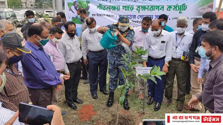 শীতলক্ষ্যার তীরে বিআইডব্লিউটিএর বৃক্ষরোপণ, অর্ধশত অবৈধ স্থাপনা উচ্ছেদ শীতলক্ষ্যার তীরে বিআইডব্লিউটিএর বৃক্ষরোপণ, অর্ধশত অবৈধ স্থাপনা উচ্ছেদ