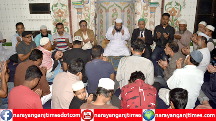 কোকোর ৮তম মৃত্যুবার্ষিকীতে মহানগর স্বেচ্ছাসেবক দলের দোয়া কোকোর ৮তম মৃত্যুবার্ষিকীতে মহানগর স্বেচ্ছাসেবক দলের দোয়া