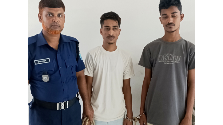 বন্দরে ইয়াবাসহ ২ যুবক গ্রেপ্তার পলাতক ২ বন্দরে ইয়াবাসহ ২ যুবক গ্রেপ্তার পলাতক ২