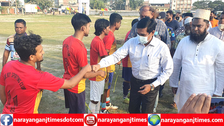 ফতুল্লায় ‘উইনার কাপ ফুটবল টুর্নামেন্ট ২০২১’ এর উদ্বোধন করলেন ডিসি