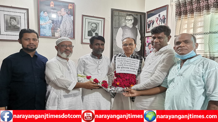 আবদুল হাইকে আজিজুল হকের শুভেচ্ছা আবদুল হাইকে আজিজুল হকের শুভেচ্ছা