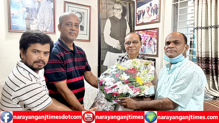 আবদুল হাইকে পনিরের শুভেচ্ছা আবদুল হাইকে পনিরের শুভেচ্ছা
