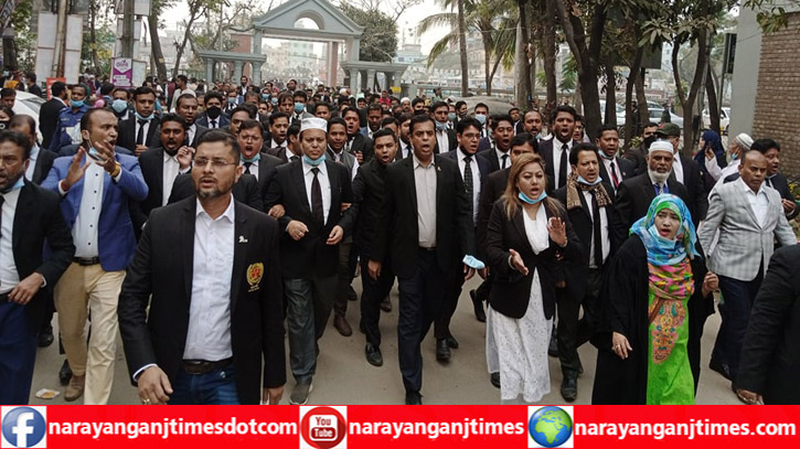 আইনজীবীদের কাছে ভোট প্রার্থনা জুয়েল ও রনি পরিষদের আইনজীবীদের কাছে ভোট প্রার্থনা জুয়েল ও রনি পরিষদের