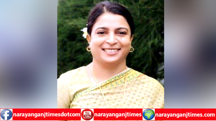 সবাইকে নিজের আলোয় আলোকিত করছে নারী সবাইকে নিজের আলোয় আলোকিত করছে নারী