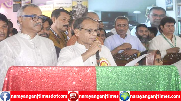 এদেশের গণতন্ত্র রক্ষা করেছেন বেগম খালেদা জিয়া : সালাম এদেশের গণতন্ত্র রক্ষা করেছেন বেগম খালেদা জিয়া : সালাম
