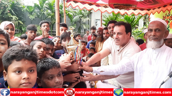 বঙ্গমাতা গোলকাপ ফাইনাল খেলায় জামপুর পাকুন্ডা সপ্রাবি বিজয়ী বঙ্গমাতা গোলকাপ ফাইনাল খেলায় জামপুর পাকুন্ডা সপ্রাবি বিজয়ী