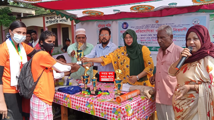 শেখ রাসেল দিবস উপলক্ষে ব্যাডমিন্টন প্রতিযোগিতা ও পুরস্কার বিতরণ