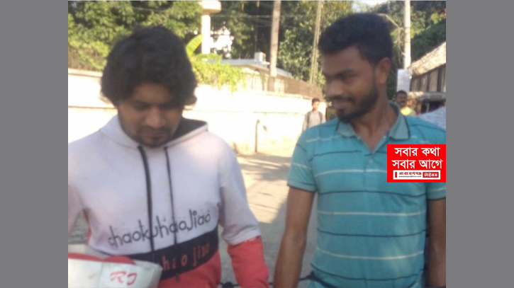 বন্দরে গরু খামারে ডাকাতির প্রস্তুতিকালে গ্রেপ্তার ২ বন্দরে গরু খামারে ডাকাতির প্রস্তুতিকালে গ্রেপ্তার ২