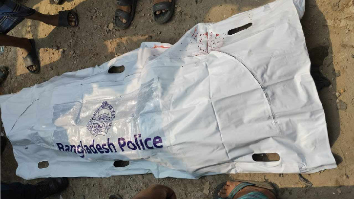 সিদ্ধিরগঞ্জে বাস চাপায় রিকশা চালকের মৃত্যু